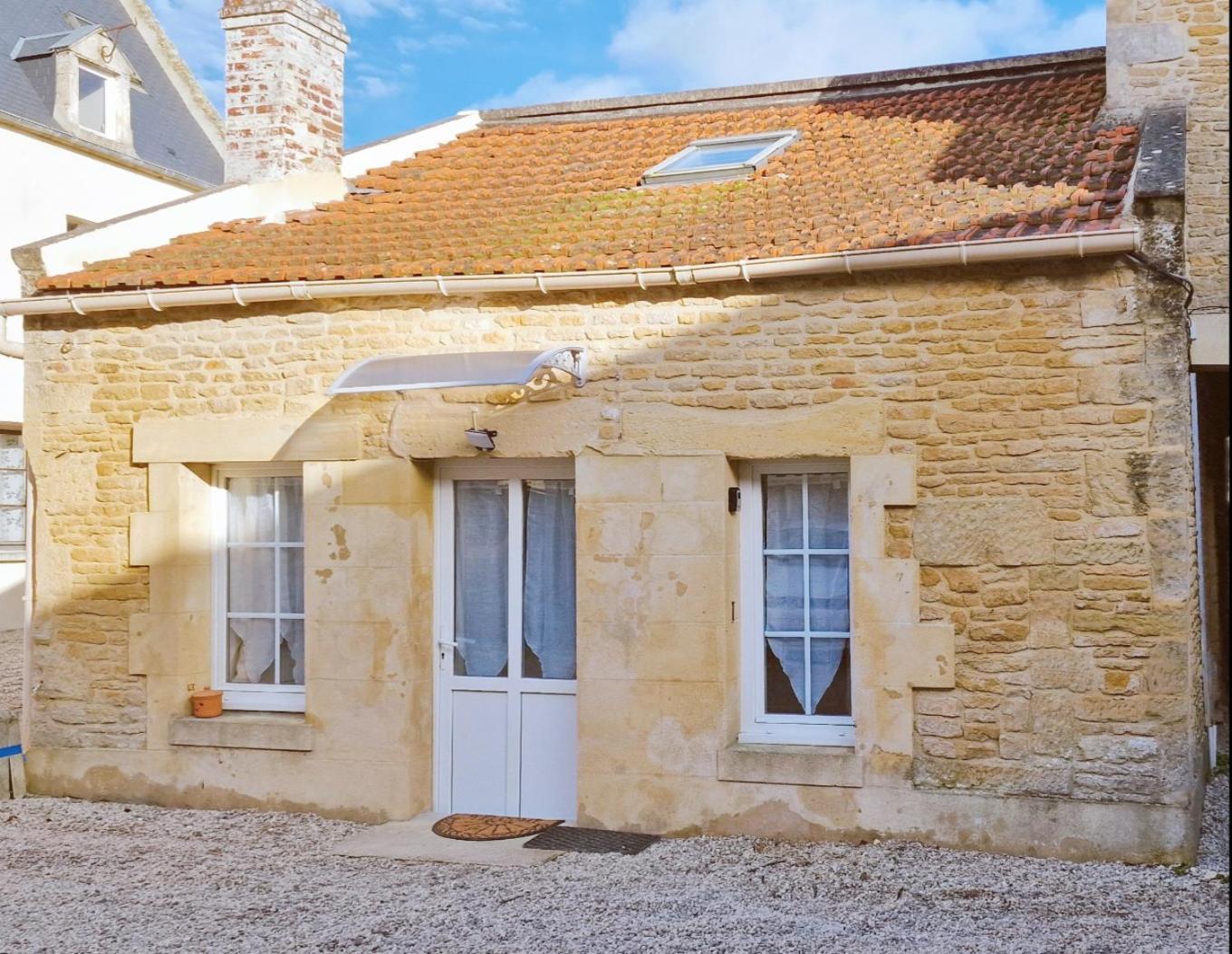 Lamaisonnette 500M Plage Juno Beach Bernieres-sur-Mer Exterior photo
