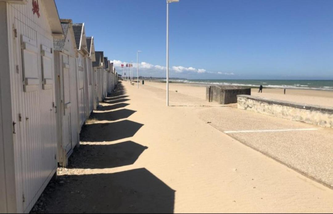 Lamaisonnette 500M Plage Juno Beach Bernieres-sur-Mer Exterior photo